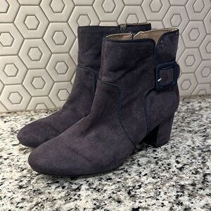 Stylish Women's Suede Ankle Boots - Navy Blue
